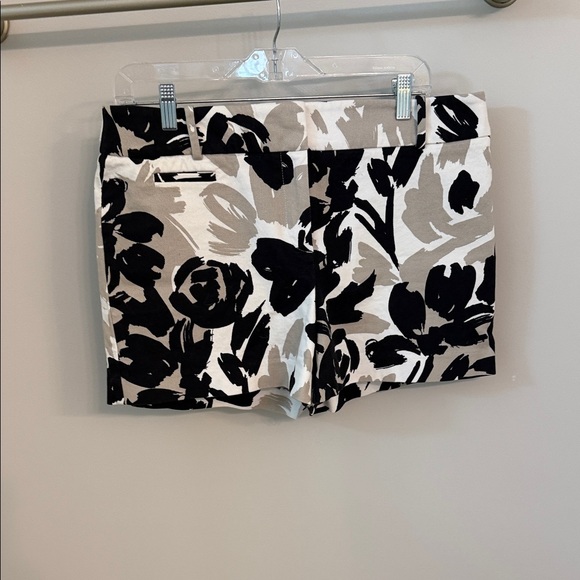 LOFT Pants - LOFT Black & White Floral Print Jean Shorts